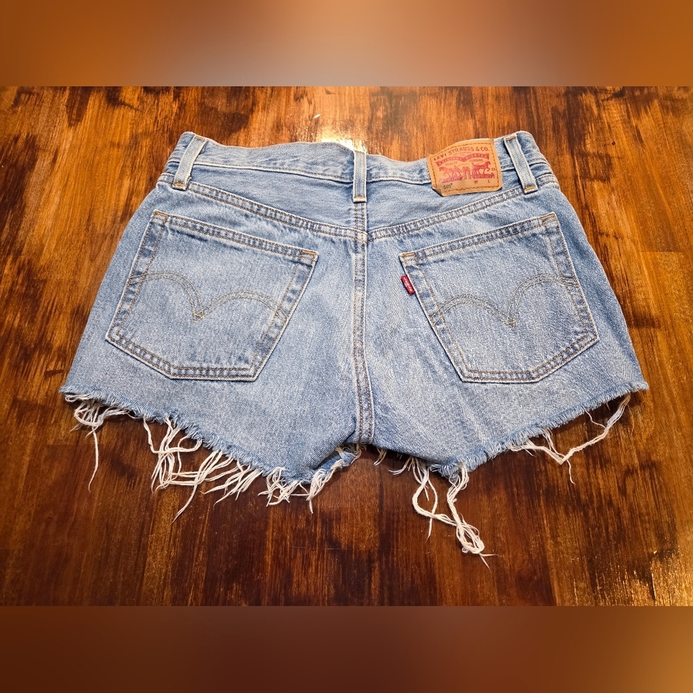 Levi's 501 Light Blue Frayed Jean Shorts Size Large Vintage Vibes Boho Summer - Picture 6 of 8